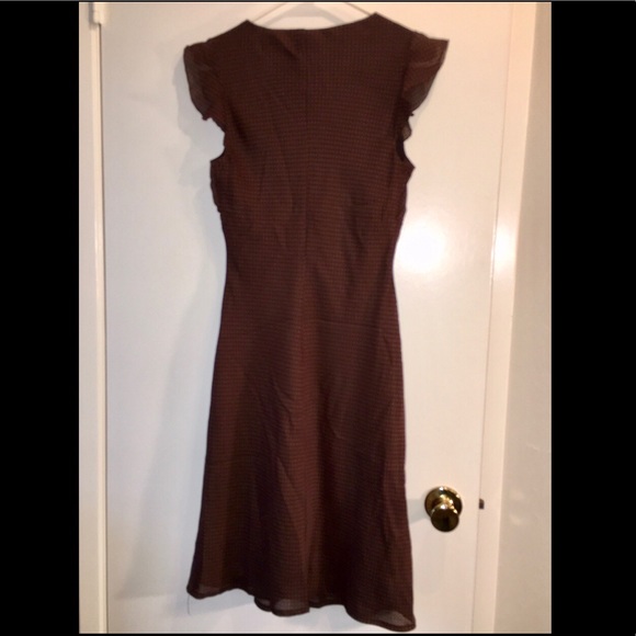 SOLD - beautiful flattering dress, size 4 see pics - Picture 11 of 11